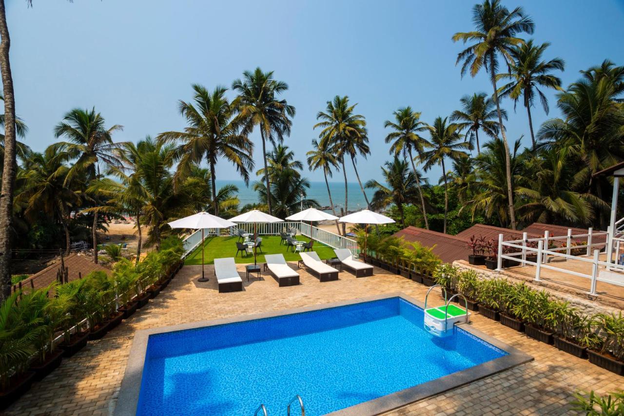 Stone Wood Beach Resort, Vagator Extérieur photo