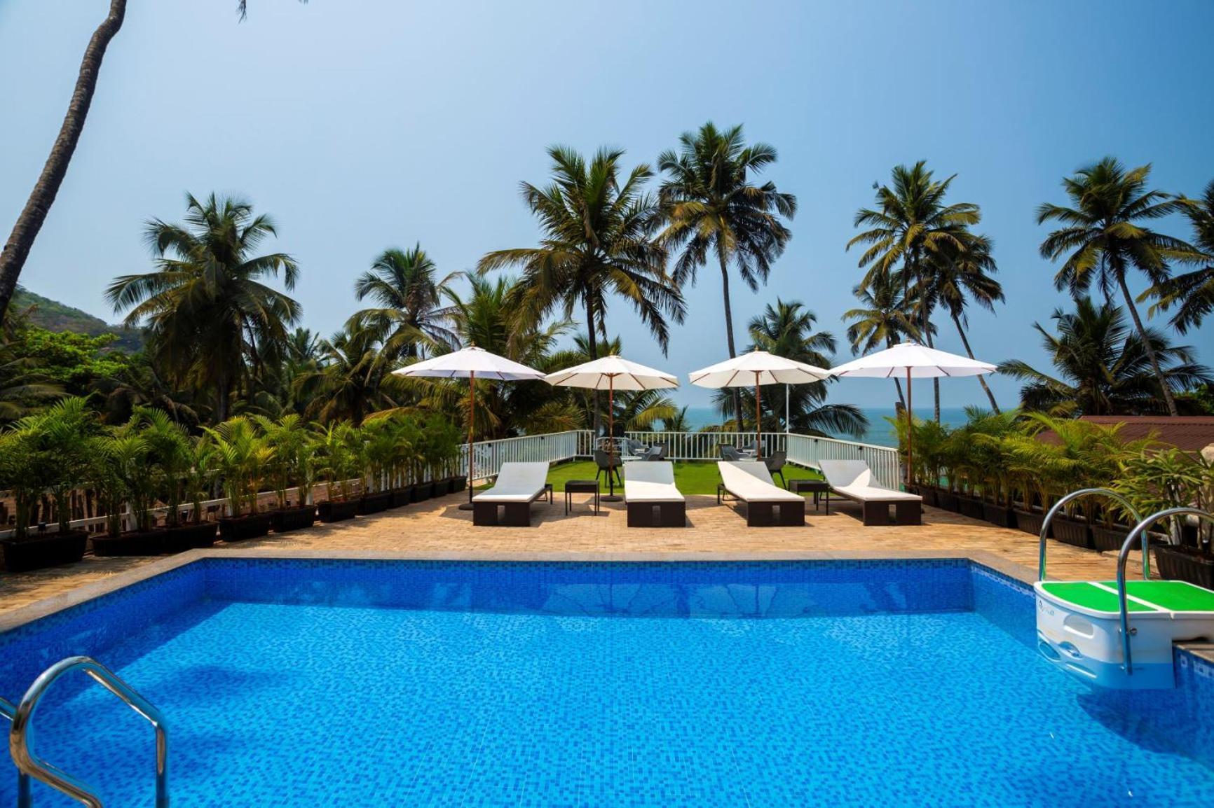 Stone Wood Beach Resort, Vagator Extérieur photo